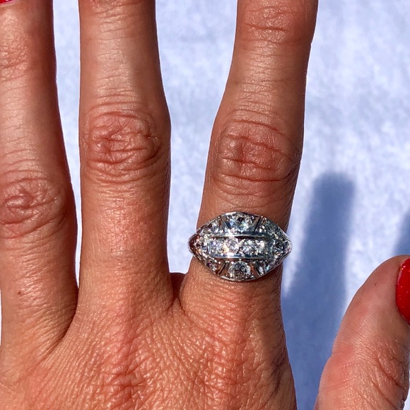 Antique Platinum Art Deco Diamond Ring - Picture 5 of 8